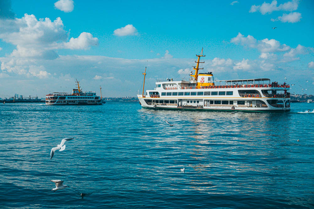 How to Use Public Transportation in Istanbul in 2023